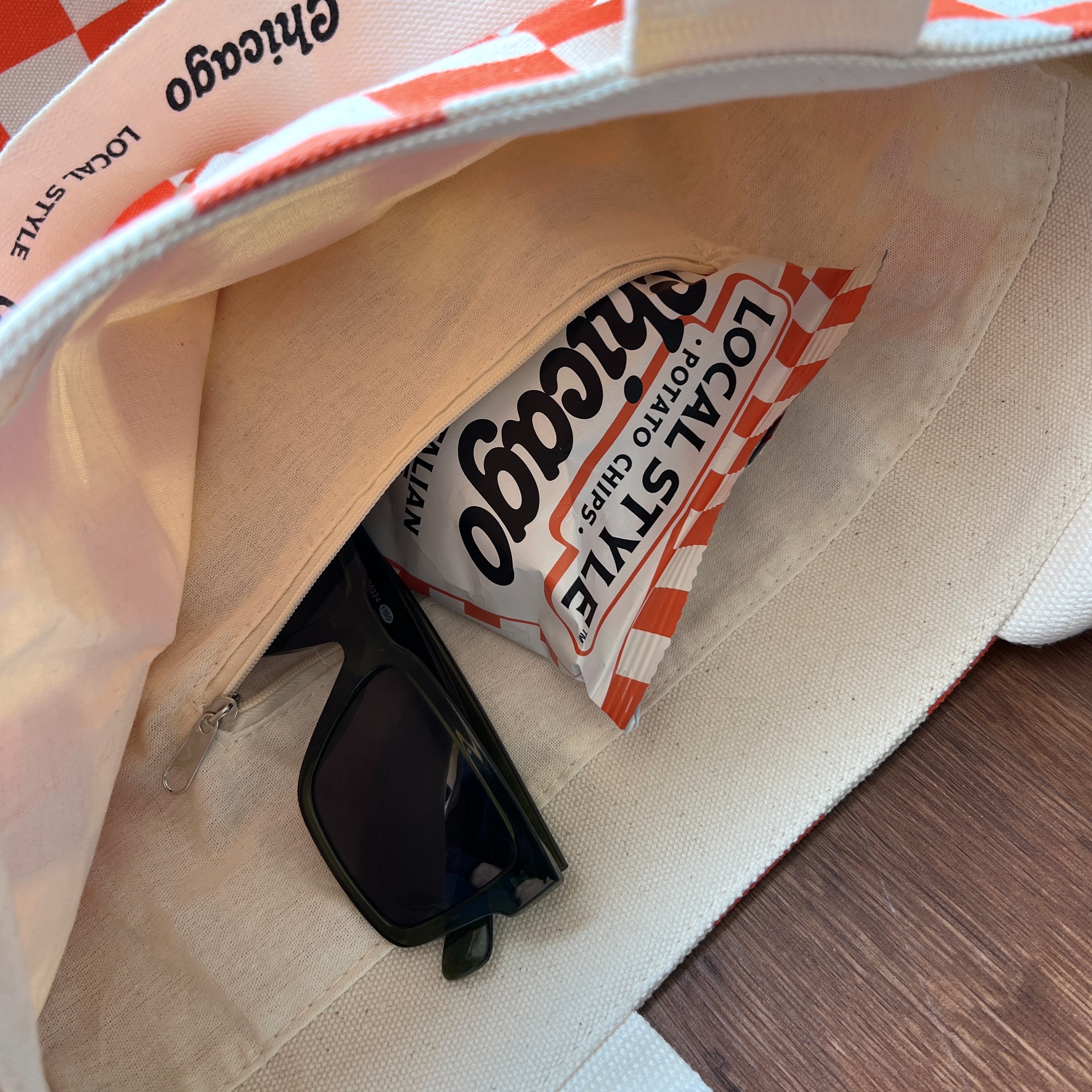 Local Style Chips Checkered Canvas Picnic Bag Details