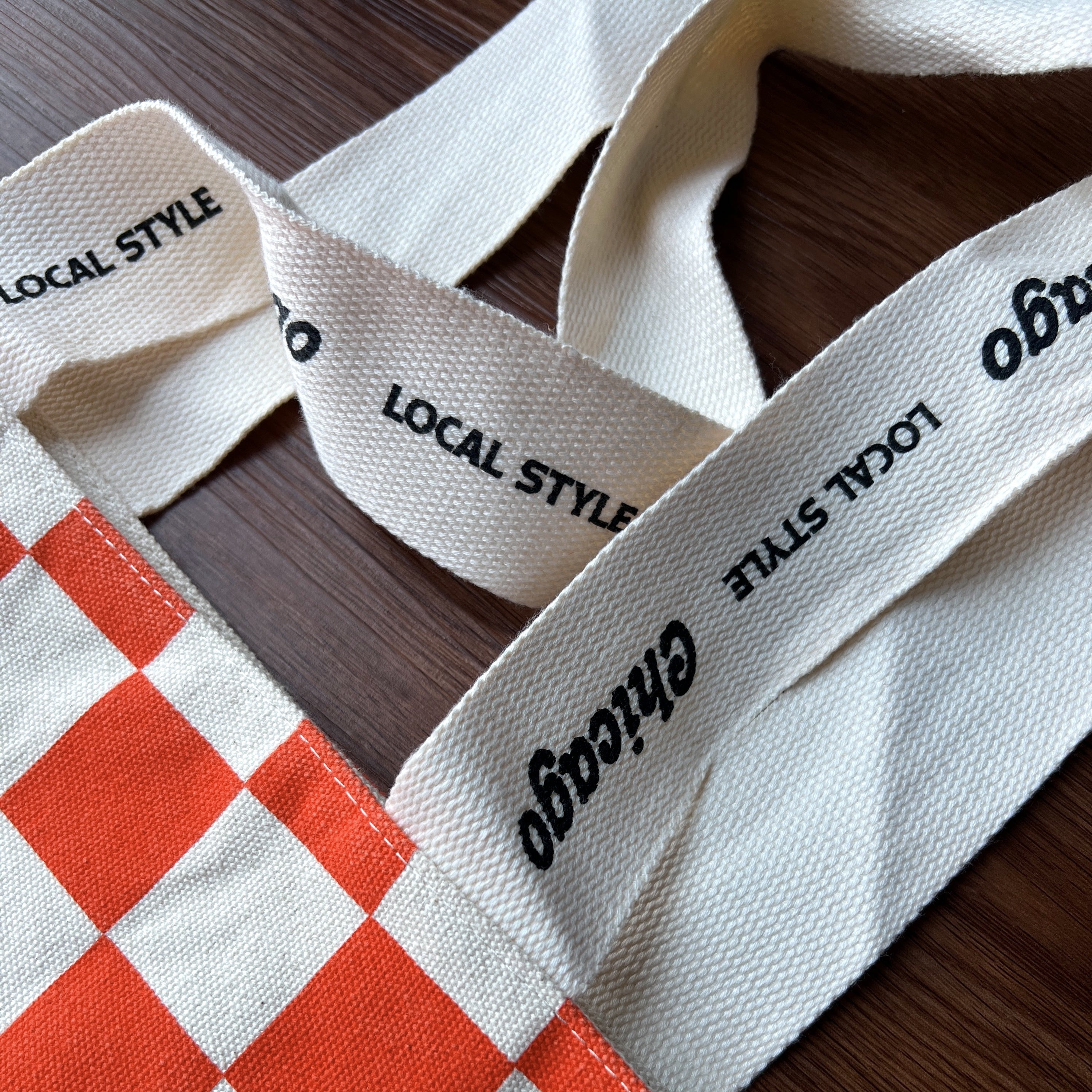 Local Style Chips Checkered Canvas Picnic Bag Front